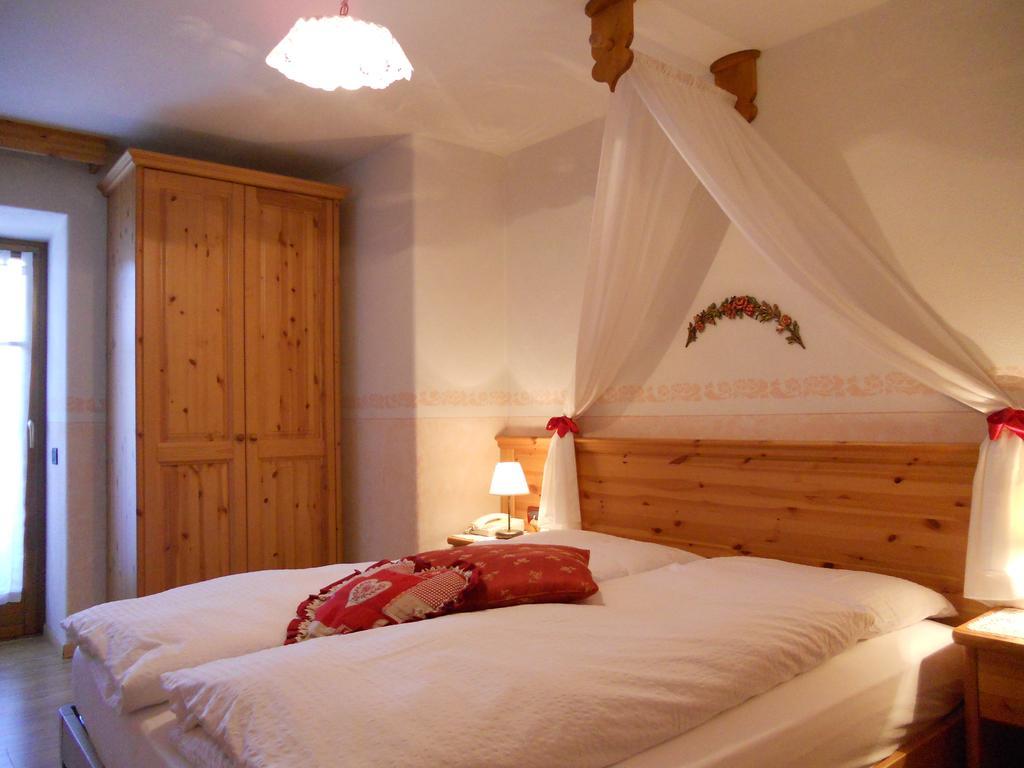 Hotel Garni Salvanel Кавалезе Номер фото